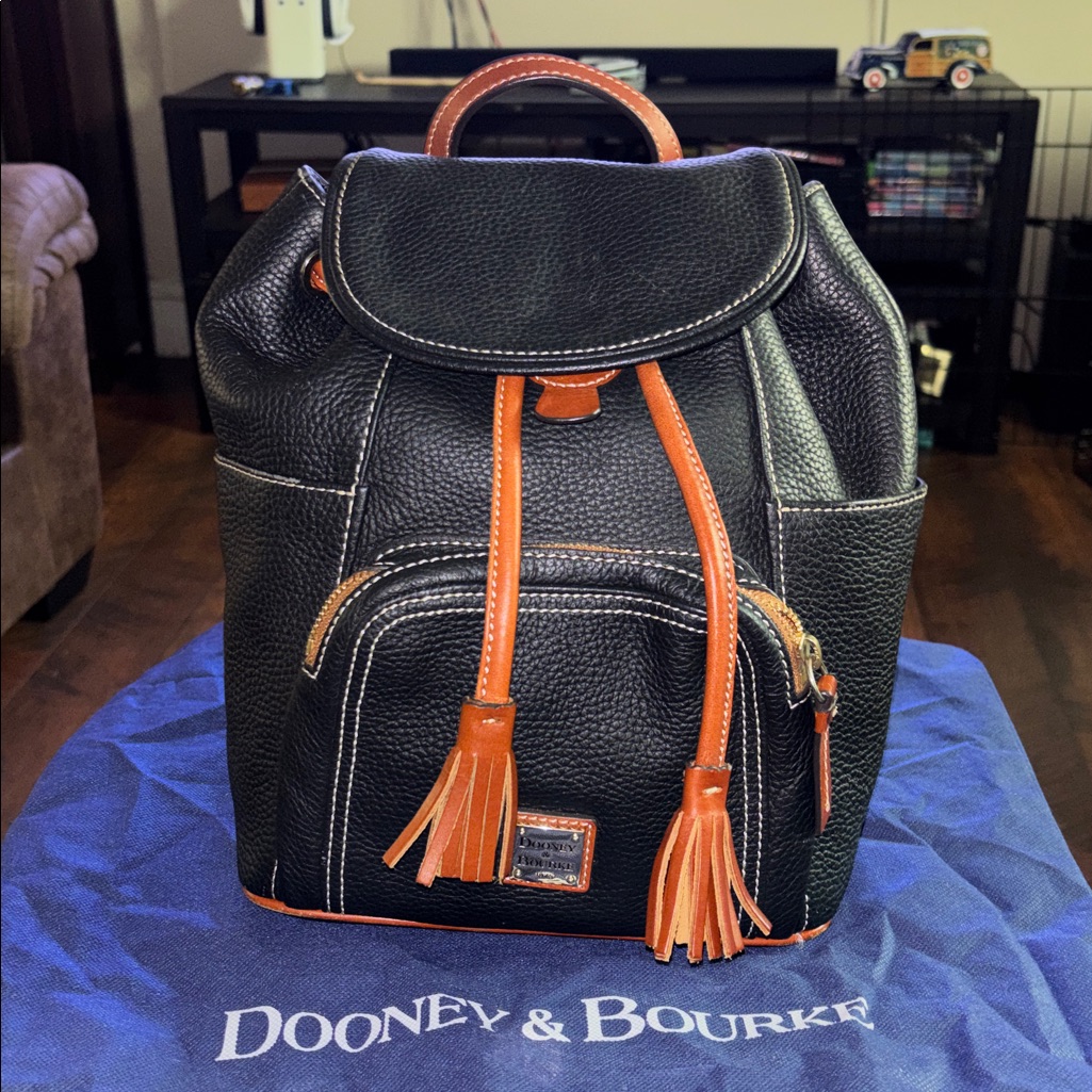 Dooney Bourke Pebble Grain Leather Medium Murphy Backpack